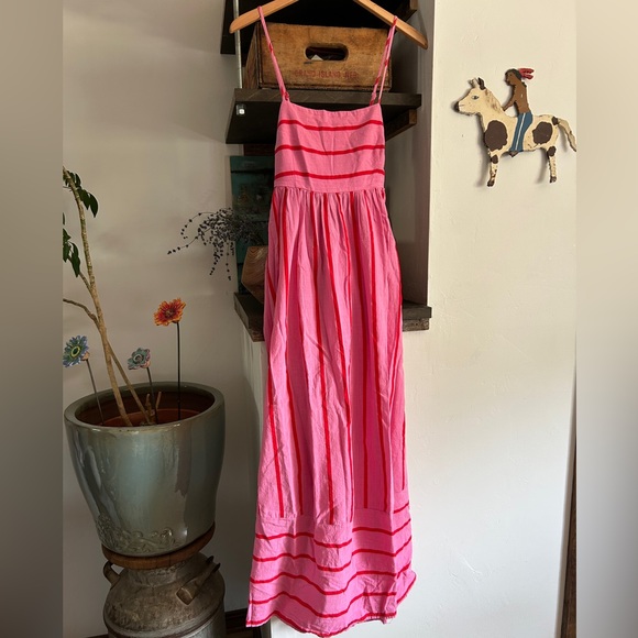 Petal & Pup PIXIE MAXI DRESS - PINK RED - Picture 3 of 10